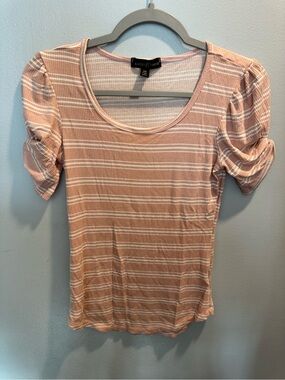 Almost Famous Peach-Striped Puff Sleeve Tee Size Medium